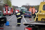 Smęgorzów. Wypadek na DK 73. Ciężarówka zmiotła przystanek autobusowy [ZDJĘCIA, WIDEO]