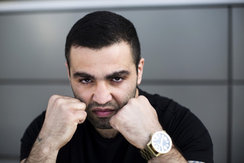 27-letni Artur Łazarian, pięściarz ormiańskiego pochodzenia...