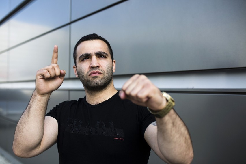 27-letni Artur Łazarian, pięściarz ormiańskiego pochodzenia...