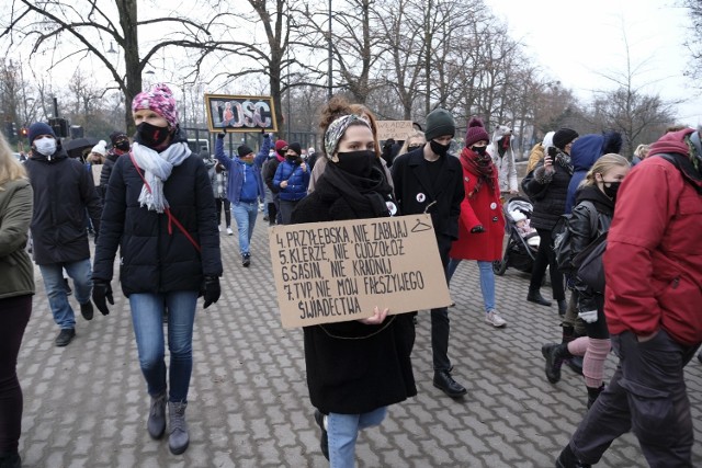 13 grudnia w dniu 39. rocznicy wprowadzenia stanu wojennego w Toruniu zorganizowano manifestację pod hasłem "Idziemy po wolność! Idziemy po wszystko!"