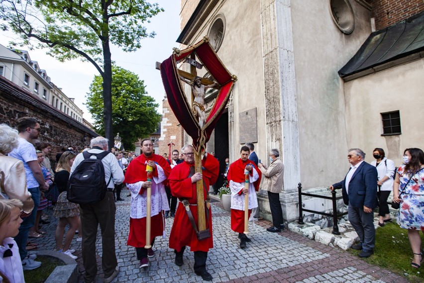 Odpust w bazylice Bożego Ciała w Krakowie. Procesja przeszła ulicami Kazimierza