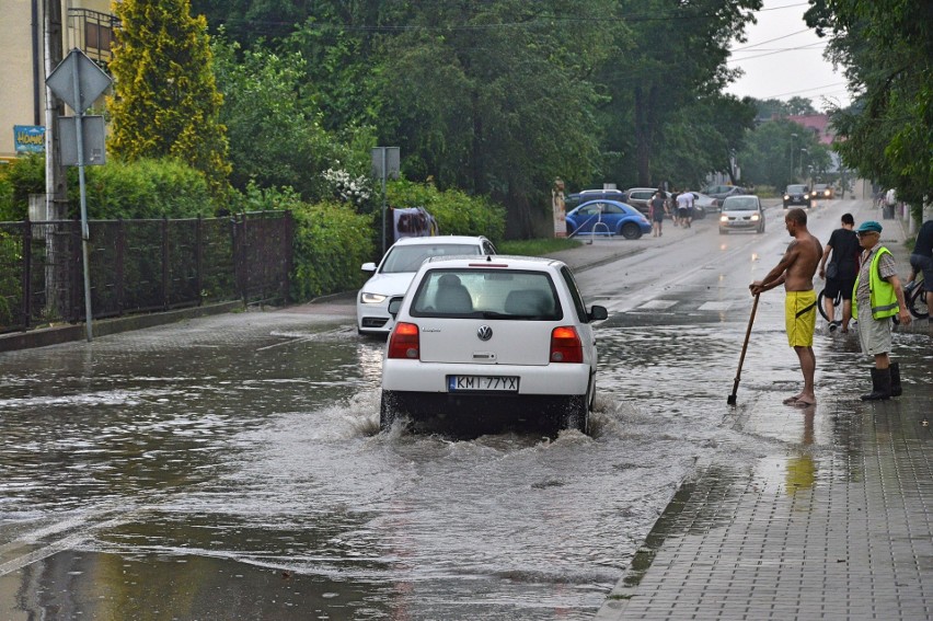 Dni Miechowa 2019. Niedzielne imprezy storpedowane przez burzę z gradem