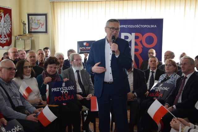 Spotkanie inaugurujące trasę programową PiS zorganizował dzisiaj 12 marca w Bielsku-Białej wiceminister rodziny i polityki społecznej Stanisław Szwed