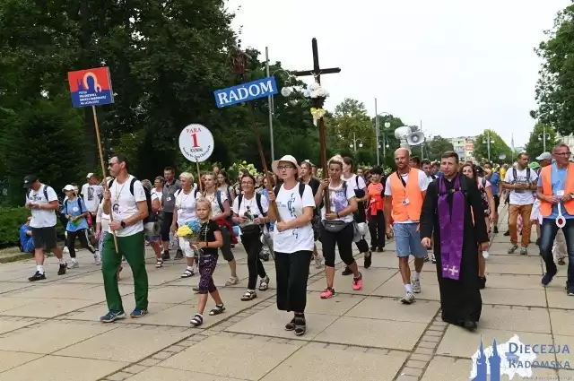 Pątnicy z Diecezji Radomskiej na finiszu pielgrzymki na Jasną Górę.