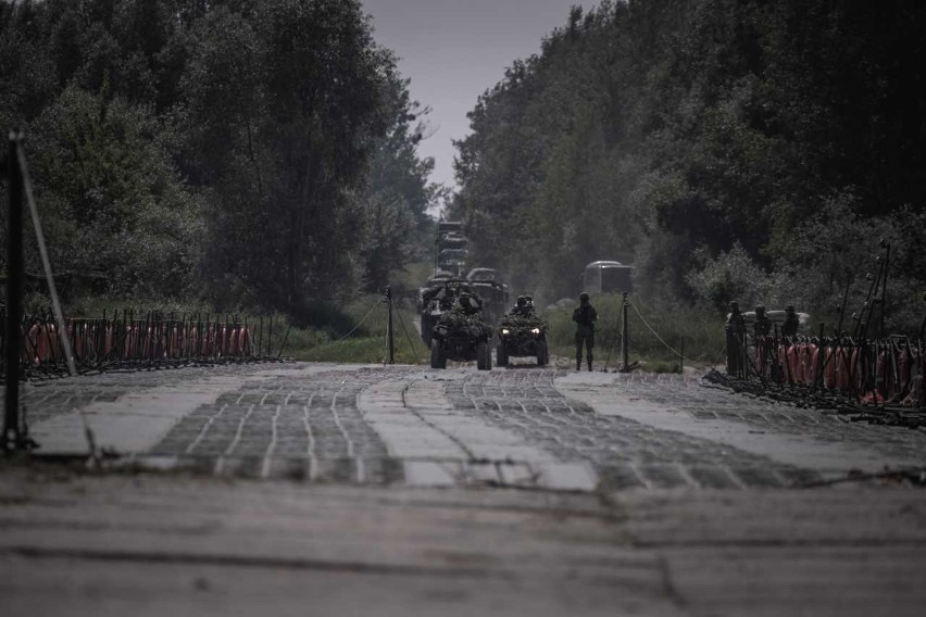Wojska Obrony Terytorialnej z Radomia ćwiczą w ramach Dragona-19. W manewrach biorą udział tysiące żołnierzy