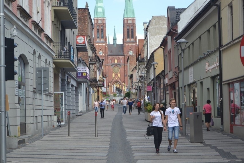 Zobacz kolejne zdjęcia. Przesuwaj zdjęcia w prawo - naciśnij...