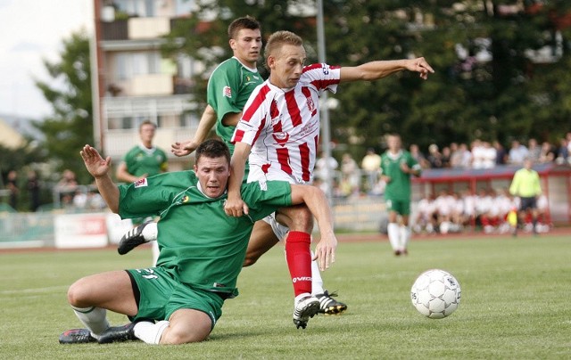 Resovii brakuje zdrowych obrońców, ale w przodzie ma kim straszyć. Snajperem nr 1 "pasiaków&#8221; jest obecnie Sebastian Hajduk.