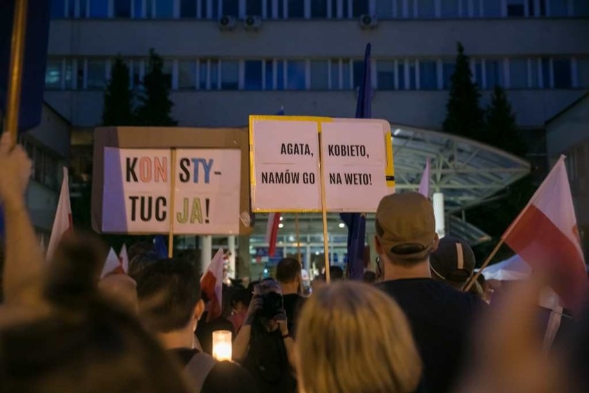 Kraków. Kolejny dzień protestów. Tym razem pod hasłem "Idziemy po trzecie VETO" [ZDJĘCIA]