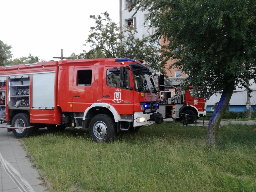 W poniedziałek po godz. 20.00 pięć zastępów strażackich...