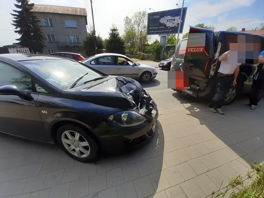 Wypadek trzech samochodów na Swojczyckiej. Duże korki