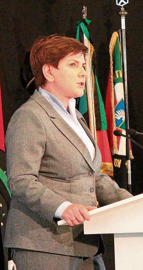 Beata Szydło podczas przemówienia w Brzeszczach