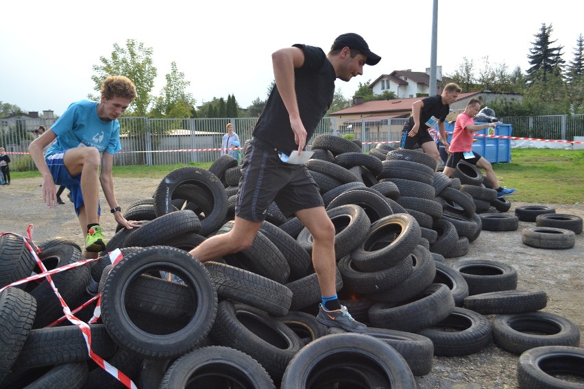 City Cross Częstochowa: 230 biegaczy na trasie miejskiego katorżnika [ZDJĘCIA]