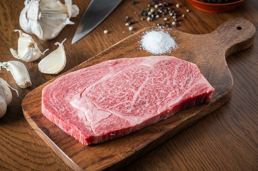 Wagyu to jedna z najbardziej cenionych odmian wołowiny na...
