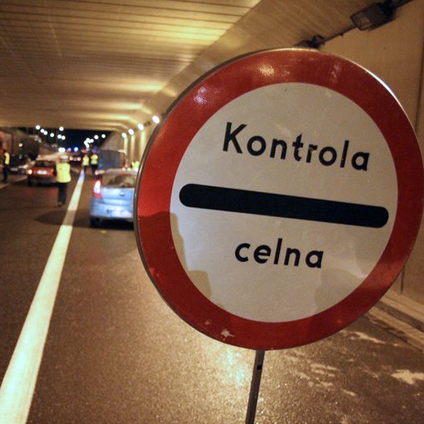 Celnicy nocą