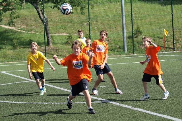 Holendrzy z CzapelPiłkarze z Czapel grali jako Holandia. Kolor koszulek mieli idealny.