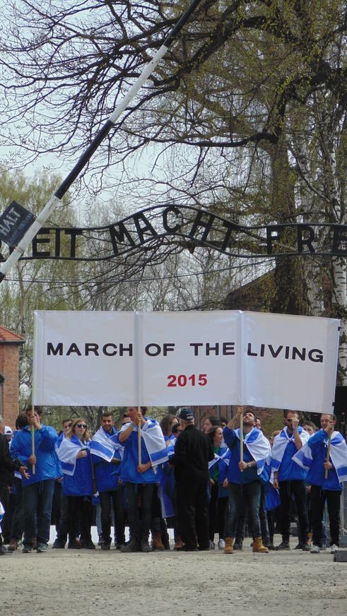 Ponad 10 tysięcy osób w Marszu Żywych [ZDJĘCIA, WIDEO]