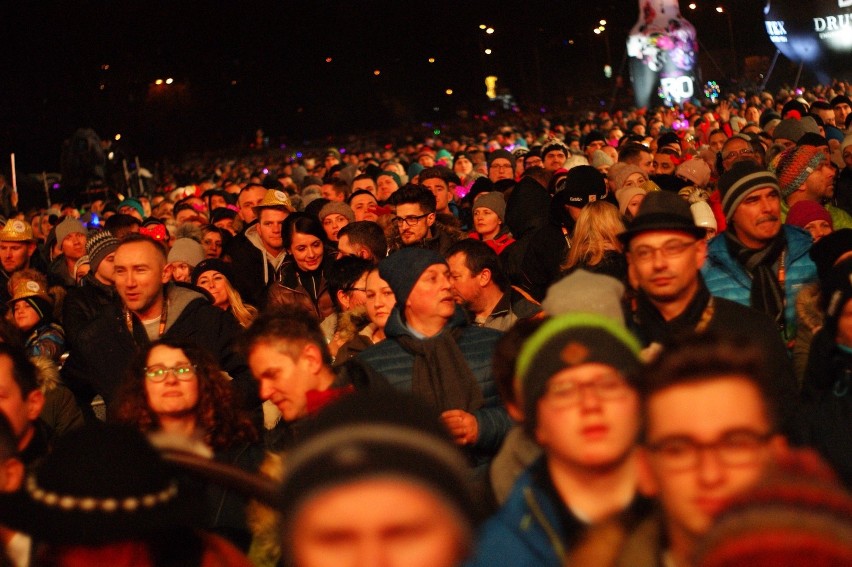 Sylwester 2017 w Zakopanem. Tak bawiła się publiczność [ZDJĘCIA]