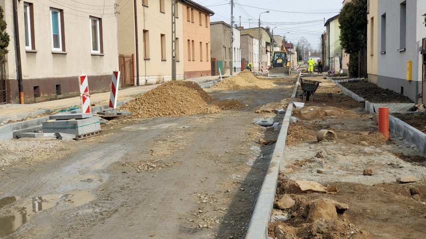 Przebudowa ulicy Ogrodowej w Czeladzi trwa od maja 2022 roku...