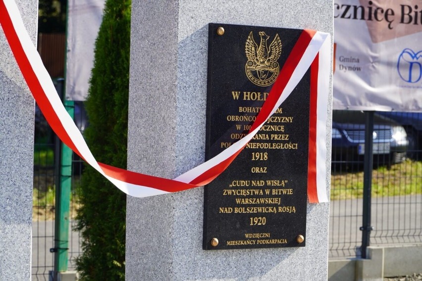W Harcie koło Dynowa odsłonięto pomnik upamiętniający Bitwę Warszawską [ZDJĘCIA]