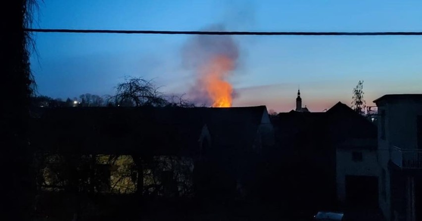 Pożar stodoły w łanach (w gminie Cisek).