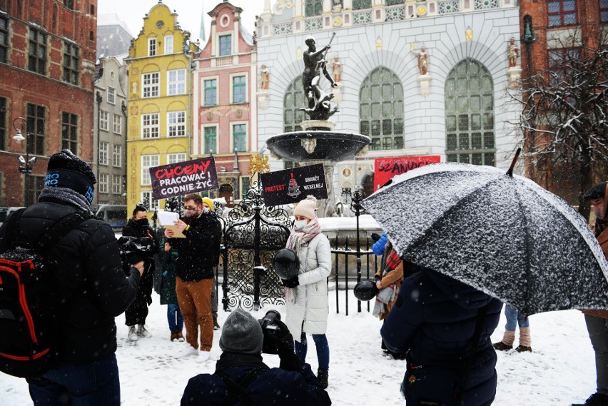 Protest przedstawicieli branży weselnej w Gdańsku 17.02.2021 r. "To jest jedna wielka katastrofa"