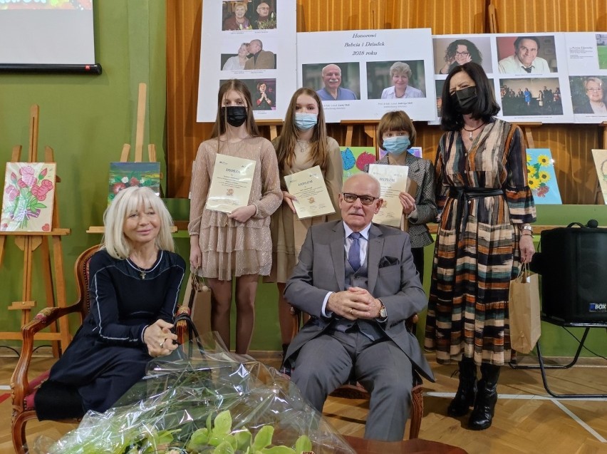 Trzy uczennice ze szkoły podstawowej w Rusinowie zostały nagrodzone w ogólnopolskim konkursie plastycznym