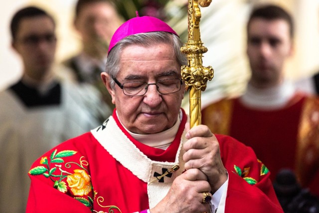 Arcybiskup Głódź powinien przeprosić?