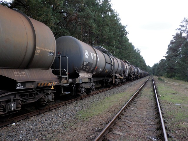 Bocznica kolejowa prowadząca w kierunku terenów po dawnych Zakładach Chemicznych „Zachem” w Bydgoszczy.