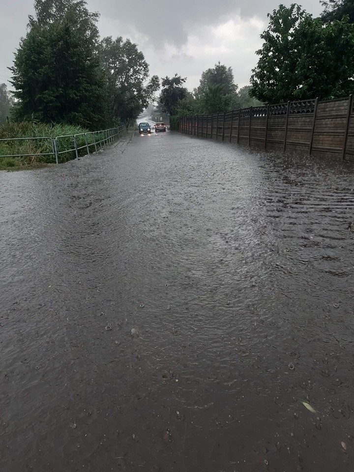 Burza w Katowicach: Woda zalała ulice