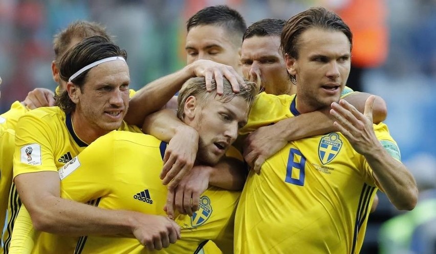 Na zdjęciu: reprezentacja Szwecji. Mecz Szwecja - Szwajcaria...
