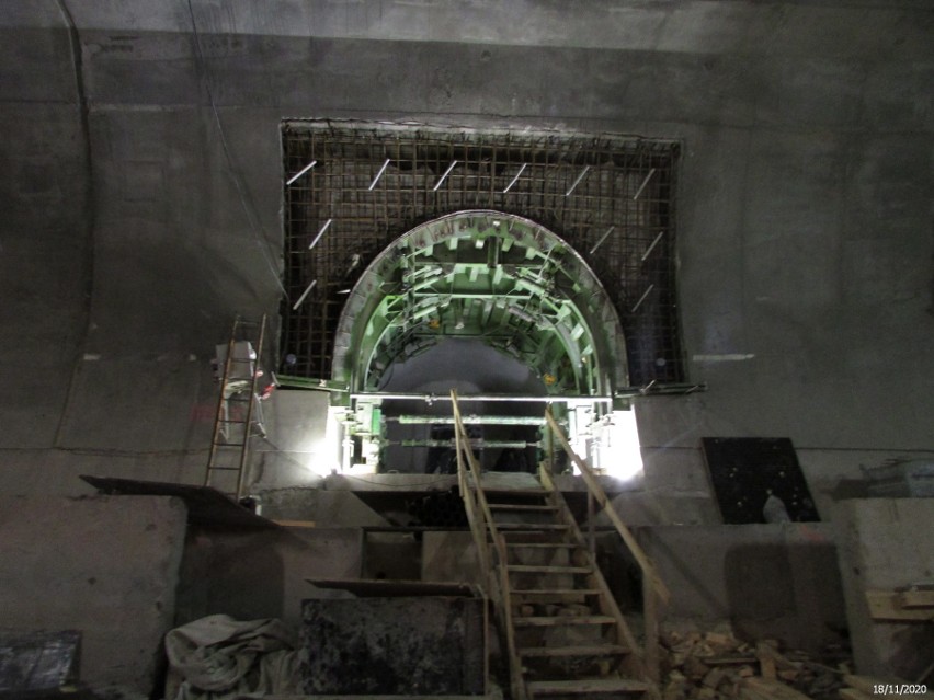 Budowa tunelu ekspresowej zakopianki w ciągu drogi...