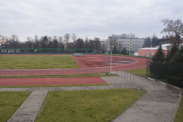 Koszt przebudowy stadionu wyniesie 10 milionów złotych. Zobacz kolejne zdjęcia. Przesuwaj zdjęcia w prawo - naciśnij strzałkę lub przycisk NASTĘPNE