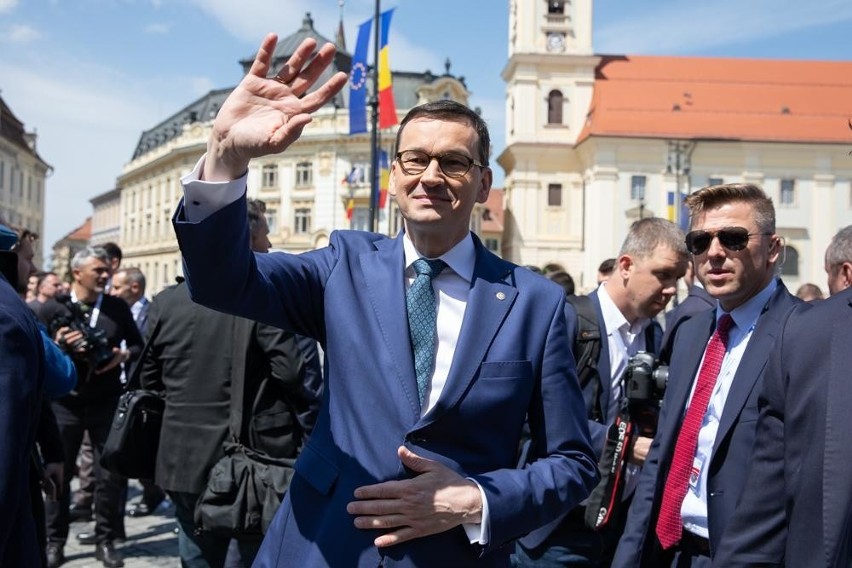 Premier Mateusz Morawiecki na ulicach Sybina