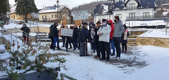 Protest mieszkańców przeciwko kamieniołomowi