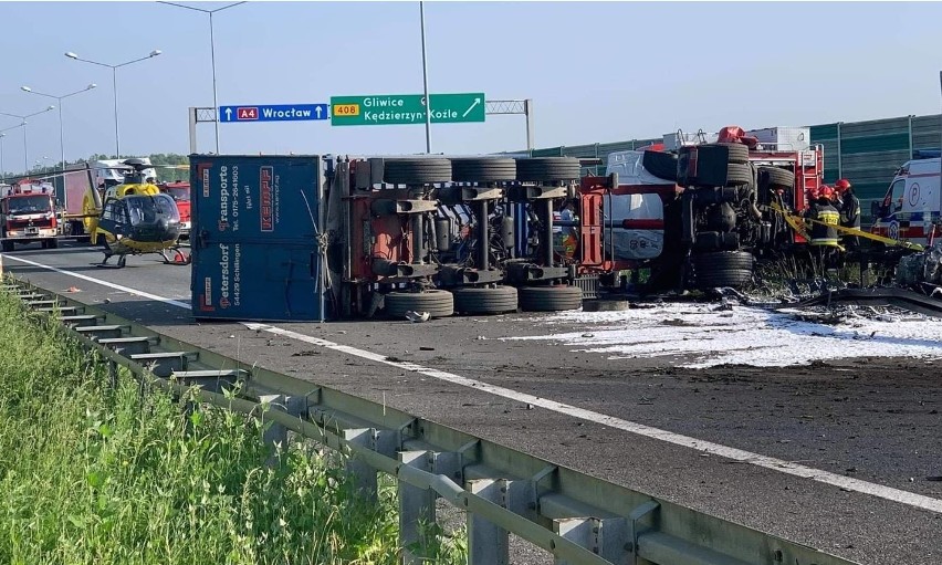 Wypadek na autostradzie A4 w Gliwicach. Samochód ciężarowy...