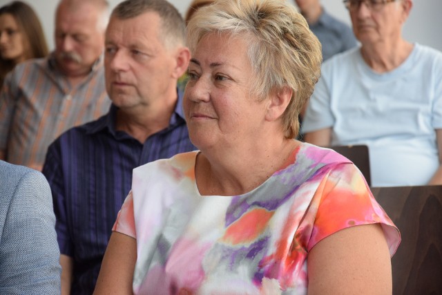 Grażyna Kędzierska, dyrektorka sępoleńskiej biblioteki, przyznaje, że dotacja z budżetu powiatu jest za niska