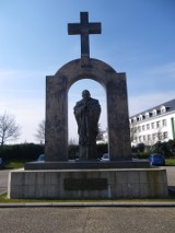 Rzeszów i Kolbuszowa chcą przejąć pomnik Jana Pawła II z Ploërmel we Francji