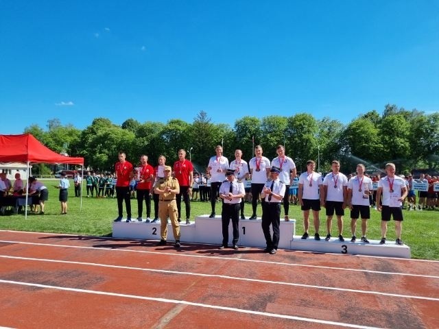 Podczas wręczenia medali w 38 Mistrzostwach Polski w Sporcie Pożarniczym.