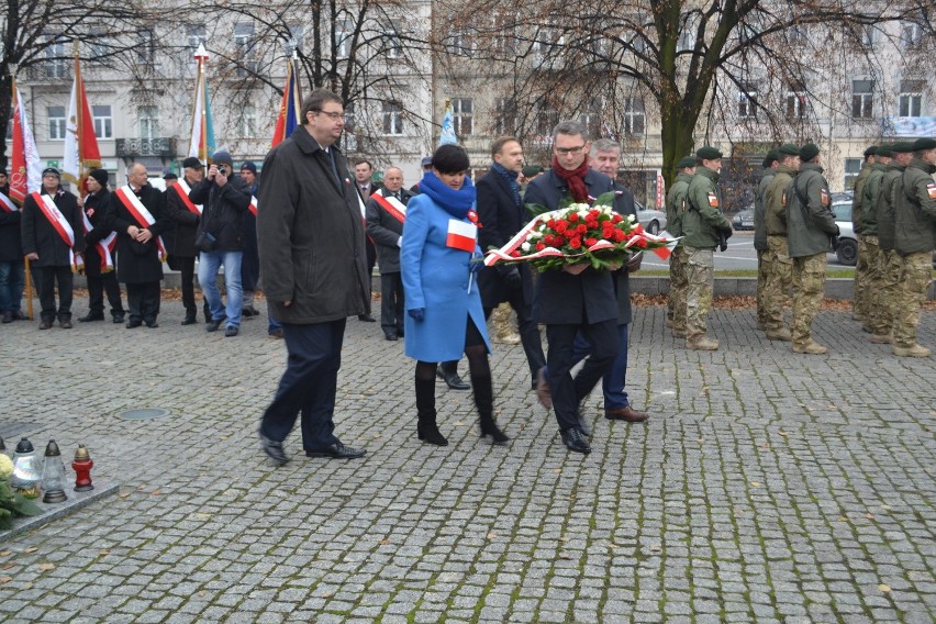 Święto Niepodległości w Częstochowie. Msza święta w Archikatedrze i marsz aleją NMP [ZDJĘCIA]