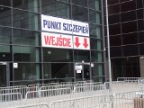 Odwołali 5 tys. szczepionek do Sport Areny w Łodzi. Trzeba anulować terminy i obdzwonić tysiąc osób?