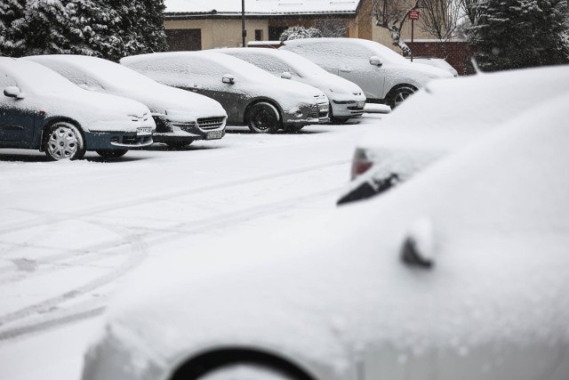 Wśród 3% polskich kierowców unikających zmiany opon, 2% przyznało, że jeździ na oponach zimowych okrągły rok, a 1% - cały rok na letnich