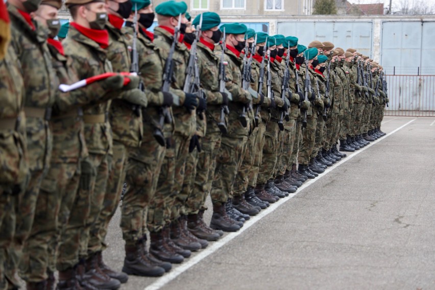 40 żołnierzy złożyło w niedzielę przysięgę wojskową w 14...