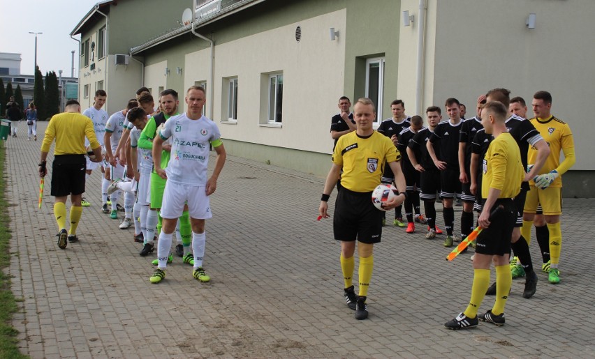 Izolator pokonał u siebie Stal Gorzyce 5:0. Trzykrotnie na...