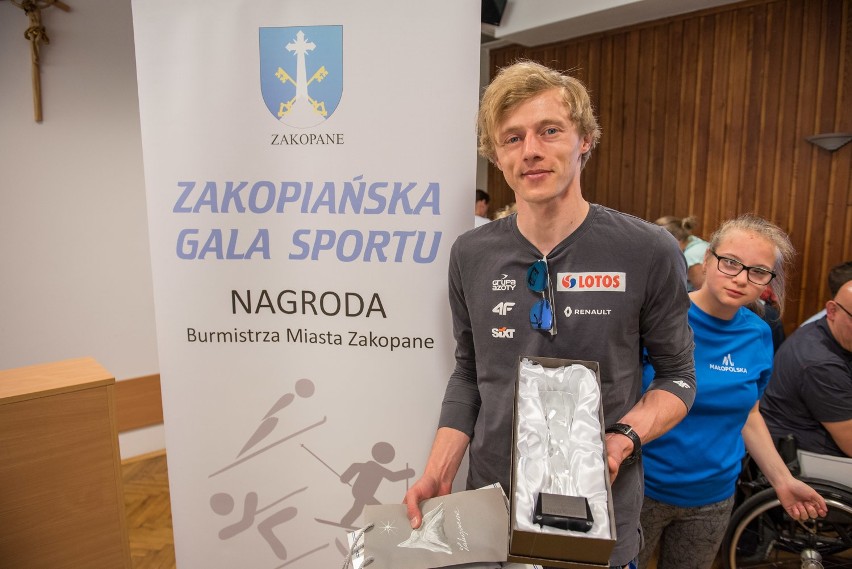 Zakopane nagrodziły najlepszych sportowców. Nagrodę dostał też skoczek Dawid Kubacki [ZDJĘCIA] 