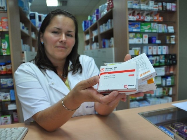 - Leki refundowane to ponad połowa medykamentów sprzedawanych przez apteki - mówi Katarzyna Kulik z Apteki "Na dobre i na złe&#8221; w Opolu.