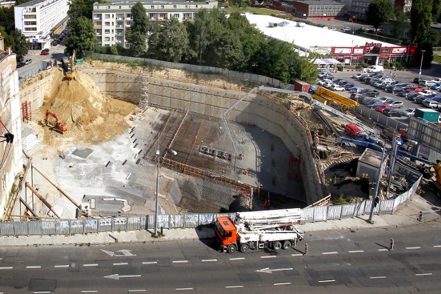 Szczecin: Kolos wyrośnie z wielkiej dziuryW tym miejscu przy al. Wyzwolenia powstanie 125-metrowy budynek.