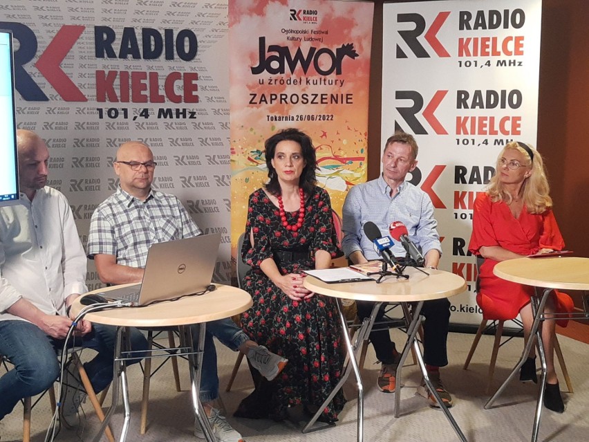 Radio Kielce przedstawiło wakacyjną ramówkę. Będzie dużo kultury oraz... gra w szachy