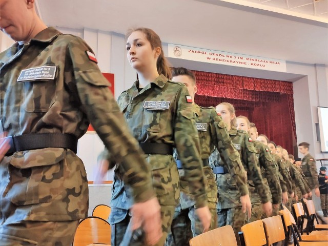 Ślubowanie uczniów klas mundurowych w Zespole Szkół nr 3 w Kędzierzynie-Koźlu