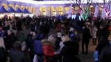 Jarmark Bożonarodzeniowy w Szczecinie: Św. Mikołaj, renifery, kiermasz i mnóstwo ludzi  [wideo]