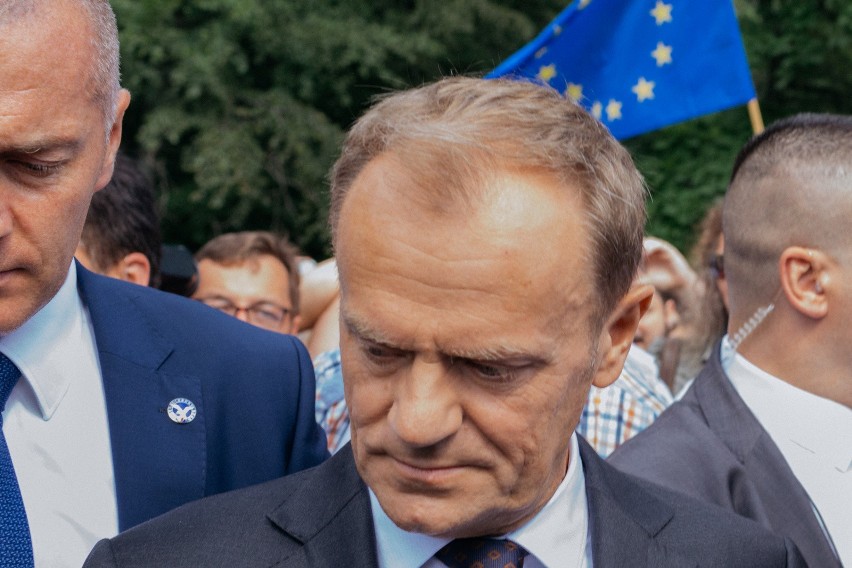 Dominik Tarczyński: Tusk czekał na wytyczne, by uderzyć w Polskę